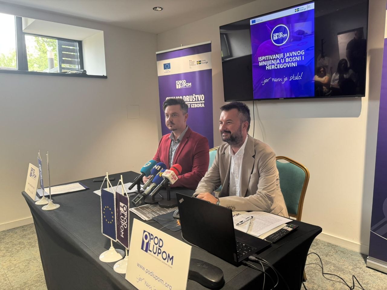 Učesnici konferencije o javnom mnijenju u Bosni i Hercegovini