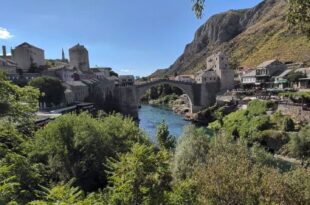 Stari Most i Neretva u Mostaru