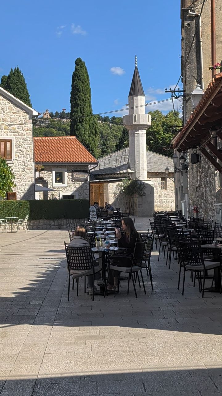 Gradski trg i džamija