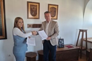 Potpisivanje ugovora za radove na Kuli Husein-kapetana Gradaščevića u Gradačcu
