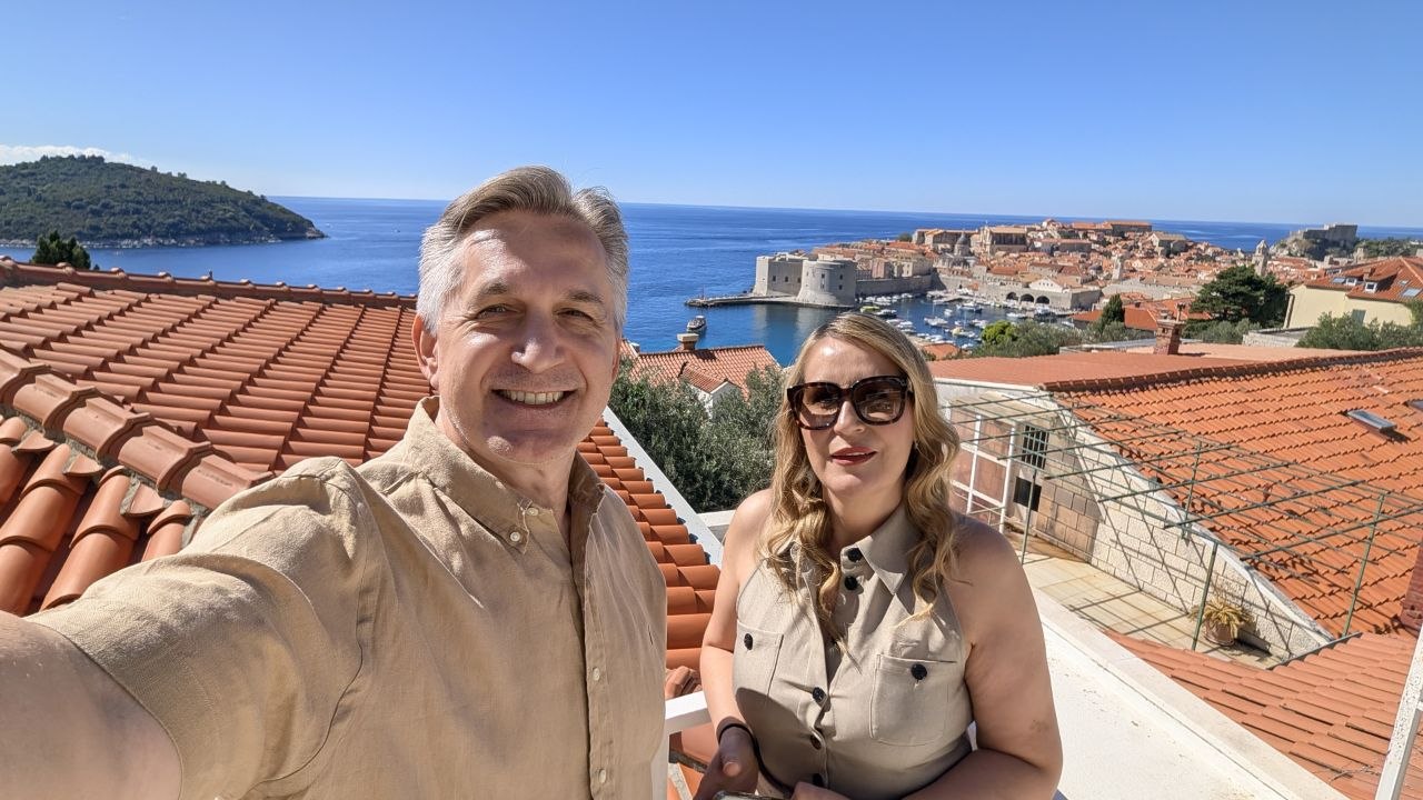 Selfi s pogledom na dubrovačku luku i Stari grad